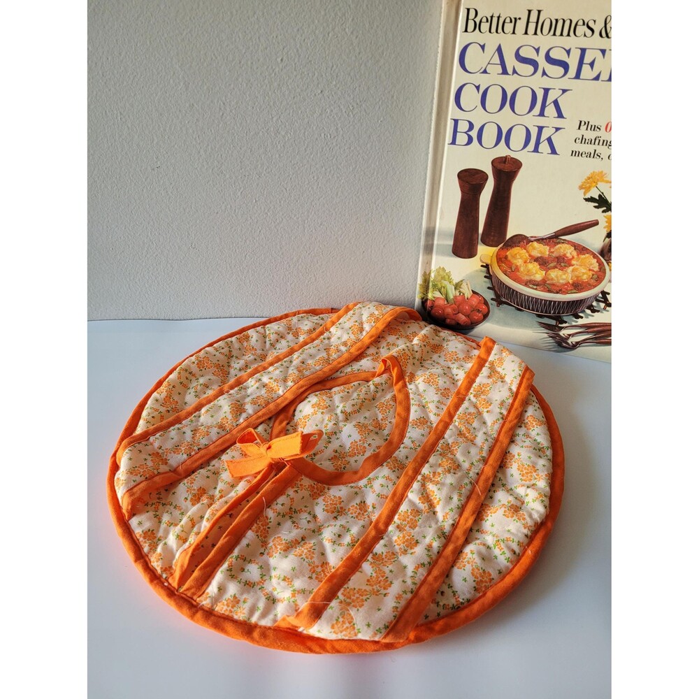 Vintage Orange Floral Casserole Caddy, Pie, Cake Carrier, Quilted Potluck Tote